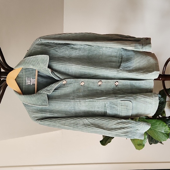 M Vintage Button Down Coat - Picture 1 of 1